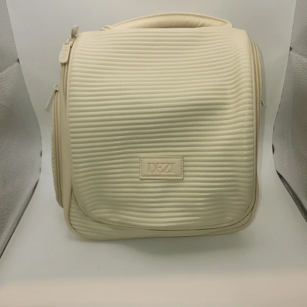 DEZI Skin Travel Bag Cream Beige Ribbed Hanging Toiletry Cosmetic Case BE091 NEW
